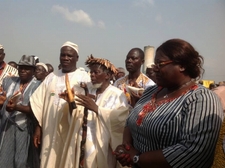 Anne Ouloto, candidate à la présidence du Conseil régional du Cavally : « N’allez pas chercher la photocopie des clés du bonheur ailleurs. Je suis la vraie clé du bonheur du cavally »